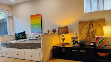 1 soverom, internettilgang og sengetøy