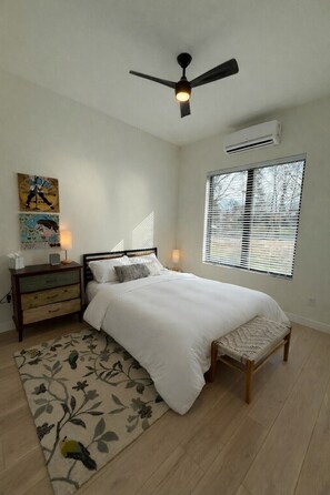1 habitación, tabla de planchar con plancha, wifi gratis y ropa de cama 
