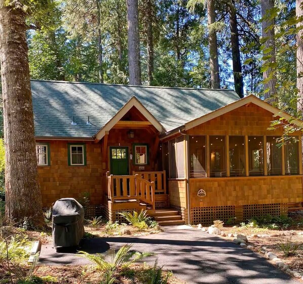 المنشأة من الخارج