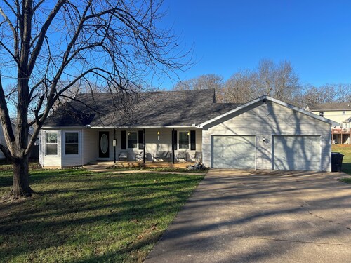 3-bedroom house in awesome West Plains with cool AC