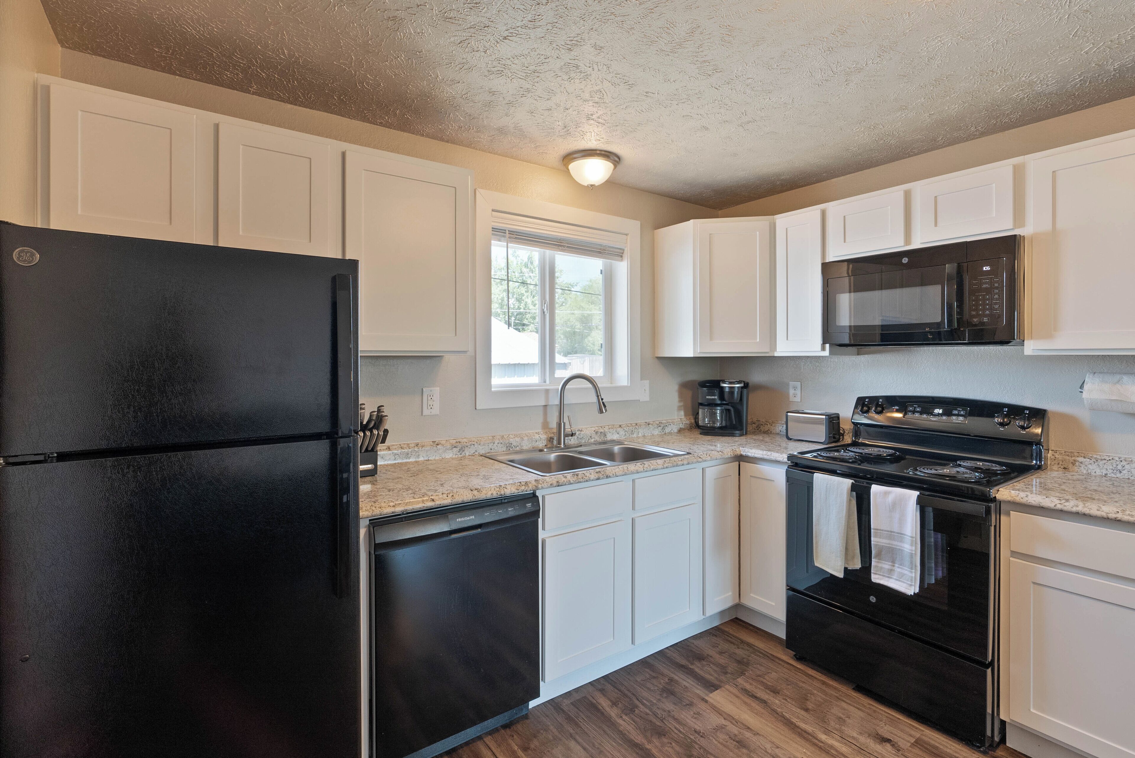 Microwave, oven, stovetop, dishwasher