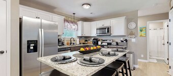 Gateway to Fort Campbell! Home w/ Furnished Deck