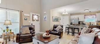 Gateway to Fort Campbell! Home w/ Furnished Deck
