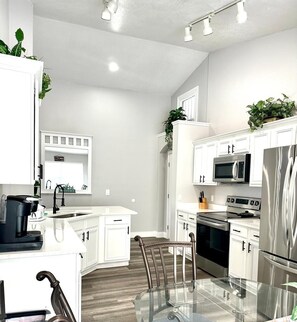 Private kitchen - Welcome to Happy Stay Home! (Kissimmee)