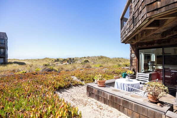Outdoor dining - Beach Condo in Pajaro Dunes S - 243 (Watsonville)