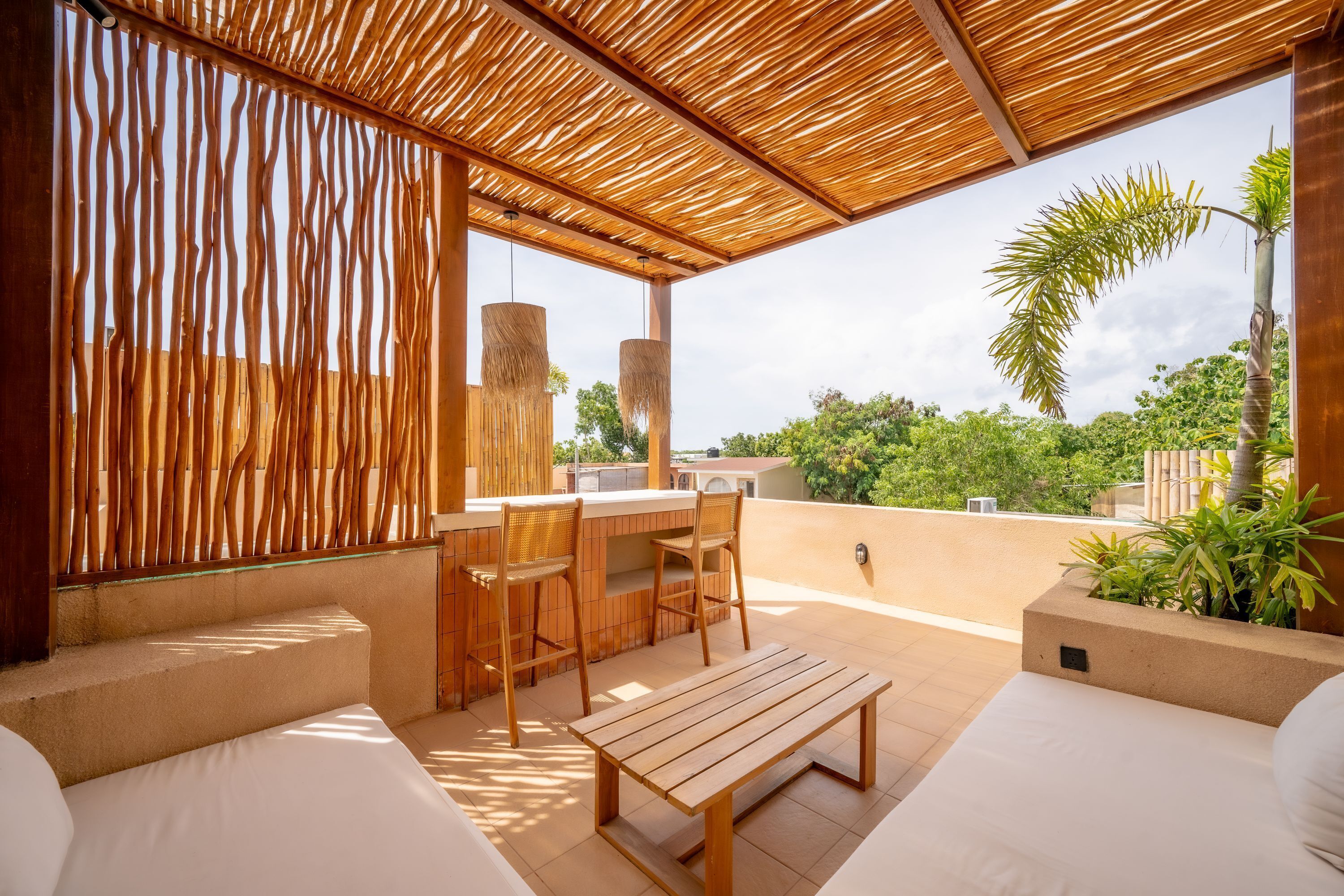 Luxury-Villa, 1 Schlafzimmer, Terrasse, Poolblick | Wohnbereich | 40-Zoll-Fernseher mit Kabelempfang