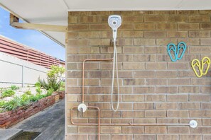 Property grounds - 20 St Lukes Street, Port Elliot (Port Elliot)