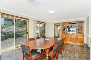 Dining - 20 St Lukes Street, Port Elliot (Port Elliot)
