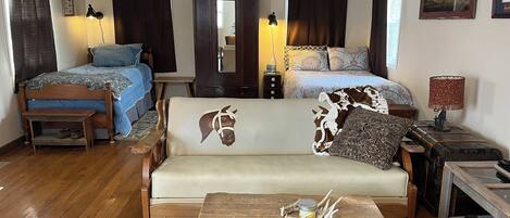 Free WiFi, bed sheets