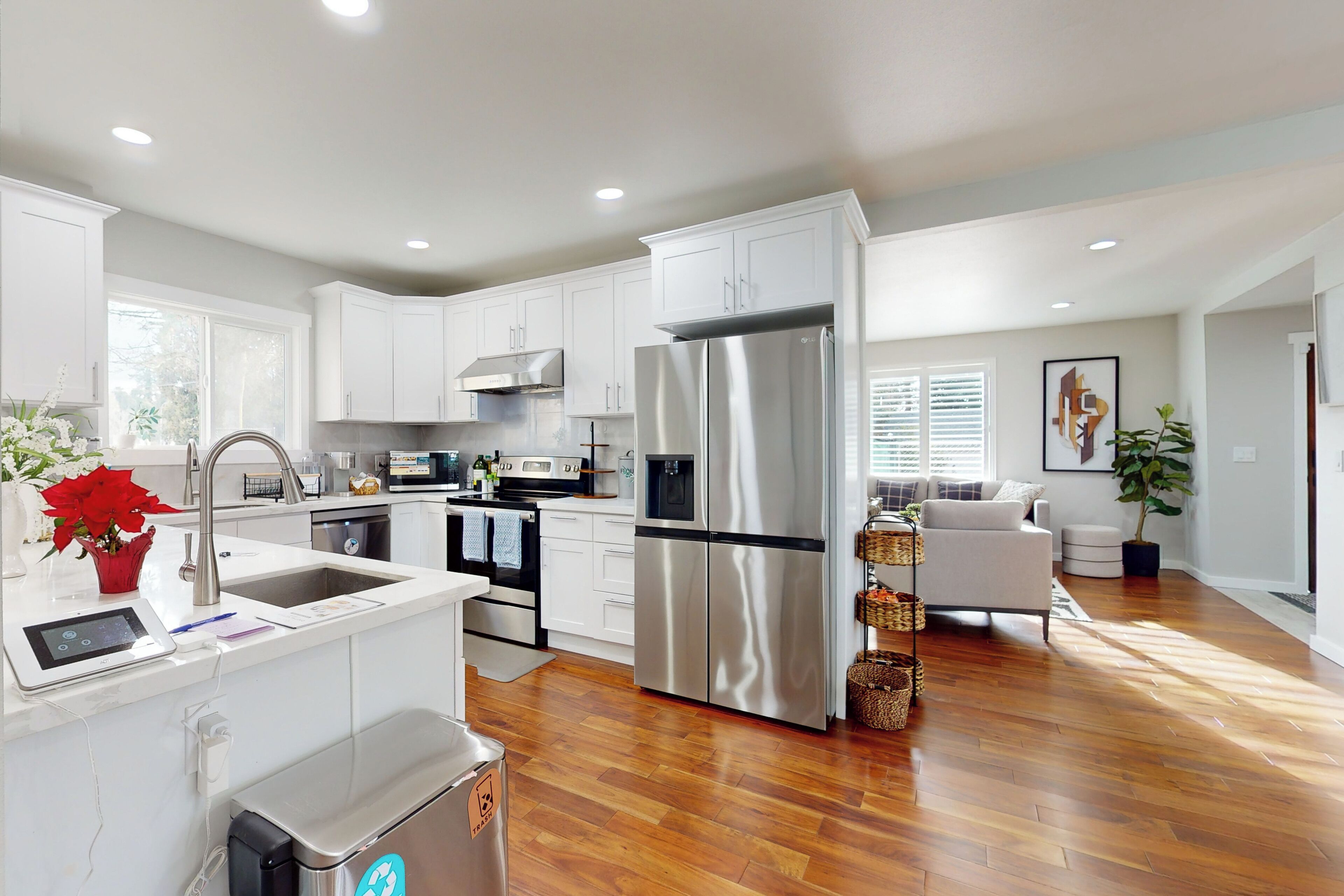 Refrigerador, microondas, parrilla de estufa y lavavajillas 