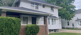 Historic Inn On Holgate Avenue Suite 1
2 BR Queen and Full/Full Kitchen/sleeps 4