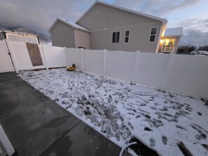 Property grounds - Luxury 3 Bedroom, 2 Bath Basement Apartment. Family and pet friendly! (Harrisville)