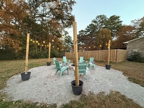 Property grounds - 9mi to UAB & Birmingham, firepit, bottle of wine, 5 mi to Bill Noble Park, Pets (Fultondale)