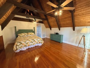 3 chambres, fer et planche à repasser, accès au Wi-Fi (inclus)