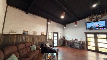 Smart TV, video games