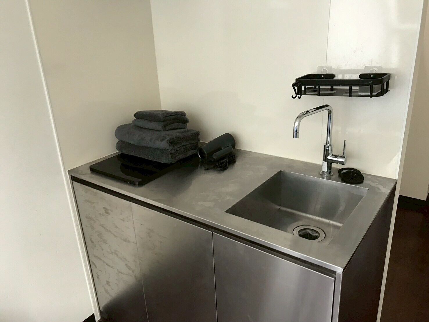 Fridge, microwave, stovetop, electric kettle