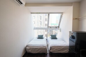Unclassified image, 5 of 24, button - 6 min to Roppongi St! Spacious 5BR apt, 12 beds,140㎡,sleeps up to 12 guests. (Roppongi, Minato)