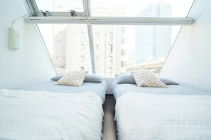 5 室のベッドルーム、アイロン / アイロン台、WiFi (無料)、ベッドシーツ