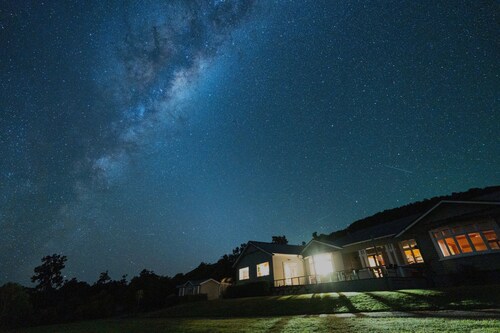 Lake Brunner Eco Lodge