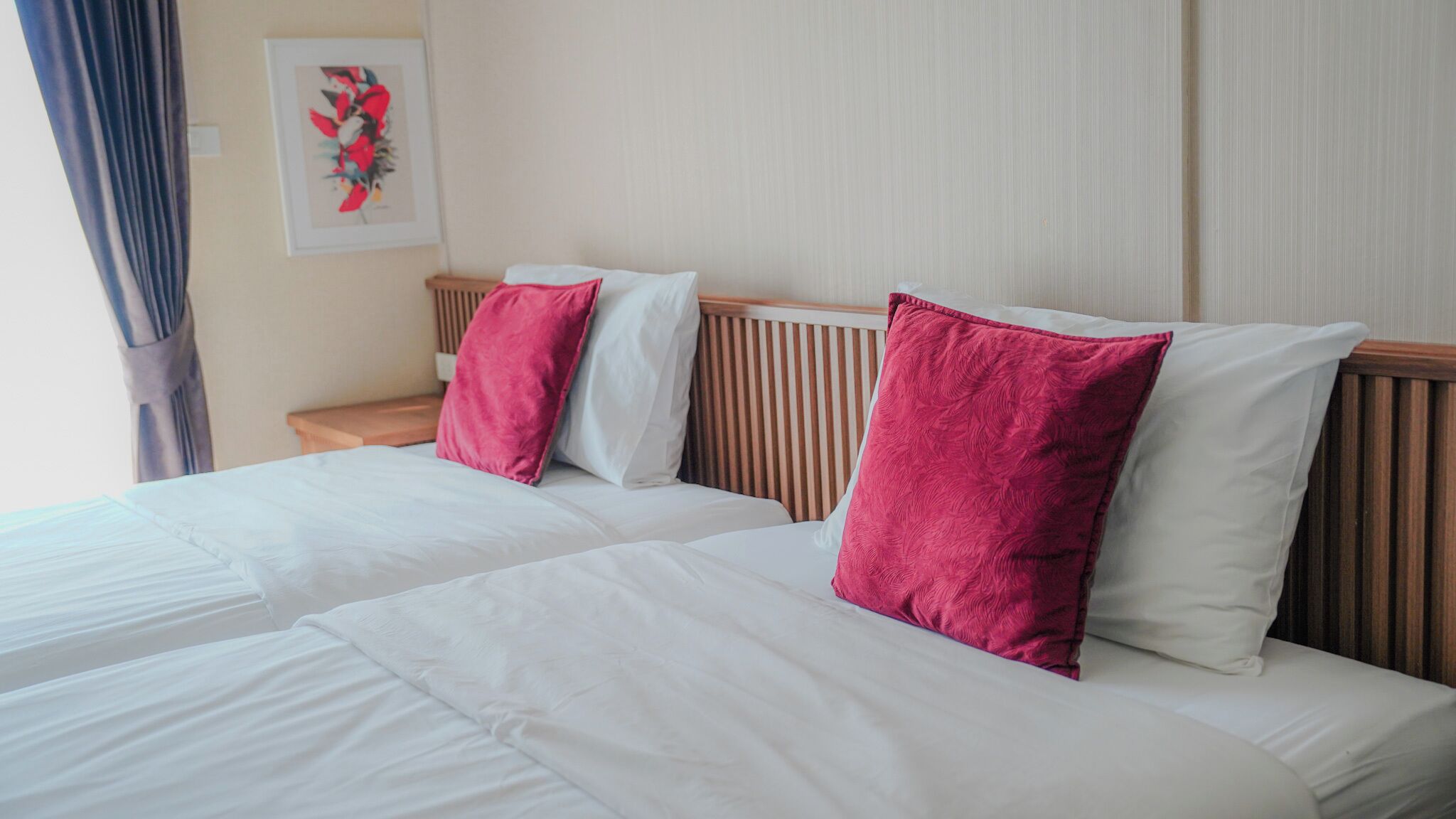 Chambre avec lits jumeaux, balcon, vue ville | Wi-Fi gratuit