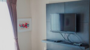 Unclassified image, 3 of 42, button - House and home residence (Chiang Mai)