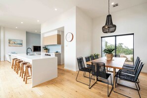 Dining - Acres, Views, 6 Bdrm's inc Tiny Home Pet Friendly (Jan Juc)