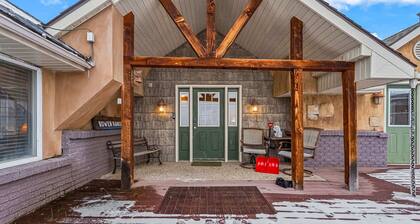 Huge 8BR Estate 2 Game Rooms on 20 Acres
