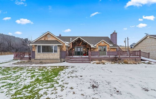Huge 8BR Estate 2 Game Rooms on 20 Acres