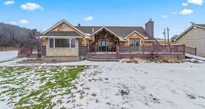 Huge 8BR Estate 2 Game Rooms on 20 Acres