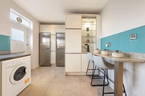 Cribs/infant beds - Marble Arch Residences (London)