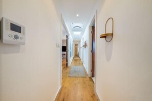 Cribs/infant beds - Marble Arch Residences (London)