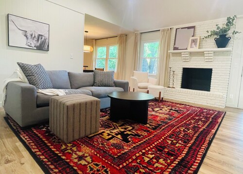 Cozy 3-Bedroom near Bass Pro, Hospitals & Universities