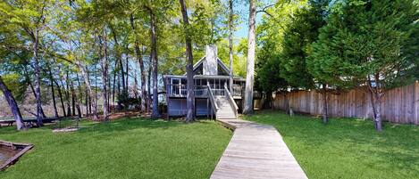 Enceinte de lâhĂ©bergement