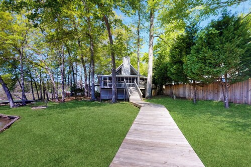 Lakefront Home w/ 2 Boat Slips, Fire Pit, Grill