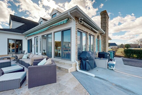 Direct Waterfront Access to Chesapeake Bay