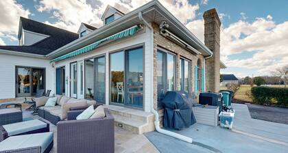 Direct Waterfront Access to Chesapeake Bay