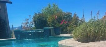 4BR Relaxing Escape w/ Pool, Jacuzzi & Views