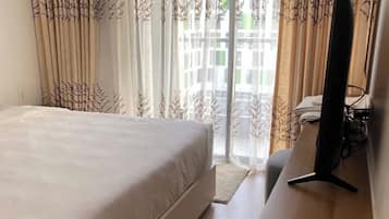 Egyptian cotton sheets, premium bedding, down comforters