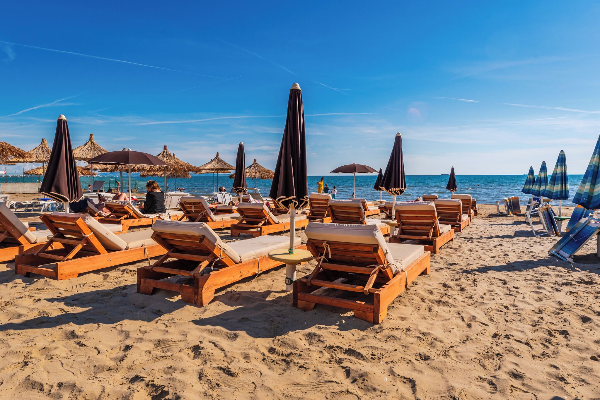 Private beach, sun-loungers, beach umbrellas, beach towels