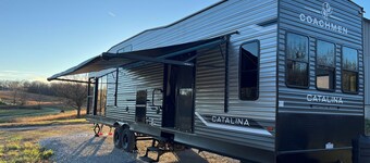 Scenic NWA Retreat with New Luxury Camper on 15 Acres near XNA and Bentonville
