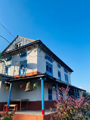 Front of property - Lekali Home & Organic Farmstay (Dhunkharka)