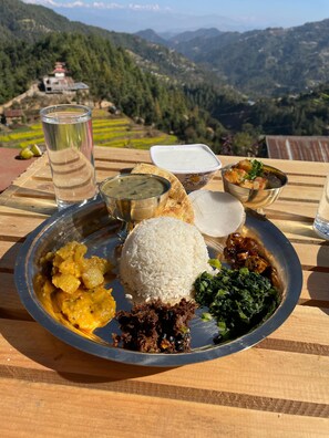 Restaurant - Lekali Home & Organic Farmstay (Dhunkharka)
