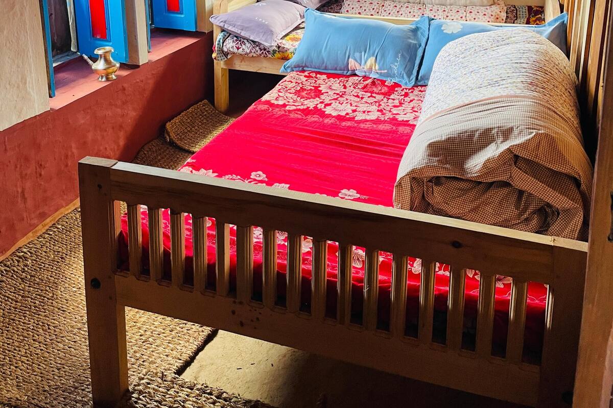 Basic-Doppelzimmer, Terrasse, Bergblick | Zimmersafe, kostenloses WLAN