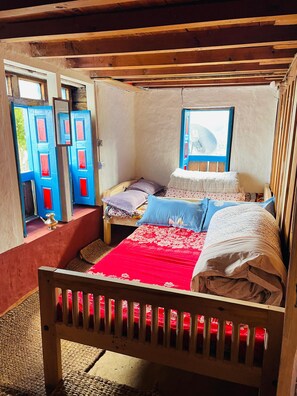 خزنة داخل الغرفة وواي فاي مجانًا