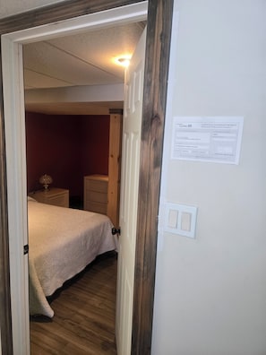 アイロン / アイロン台、WiFi、ベッドシーツ