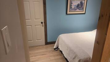 Bügeleisen/Bügelbrett, WLAN, Bettwäsche