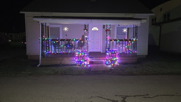 المنشأة من الخارج