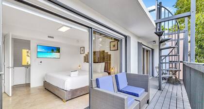 Rare Brickell Miami House - Walk to Nightlife / Dining / Shopping