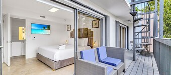 Rare Brickell Miami House - Walk to Nightlife / Dining / Shopping