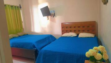 Deluxe Quadruple Room, Sea View | Free WiFi